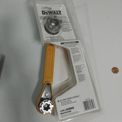 #88 DeWalt 26 Sizes Quick Adjust Ratcheting Socket Set