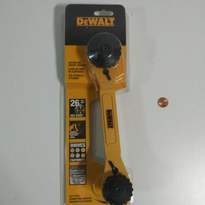 #88 DeWalt 26 Sizes Quick Adjust Ratcheting Socket Set