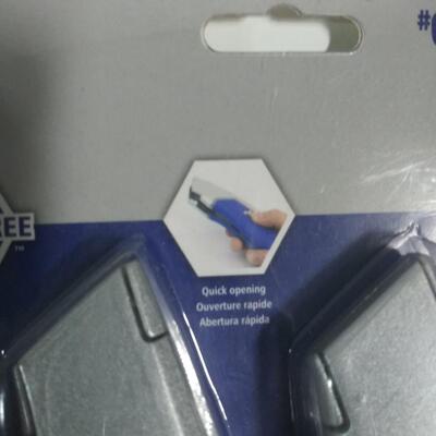 #101 Kobalt 103 pc Retractable Utility Knife