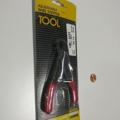 #109 Adjustable Wire Stripper