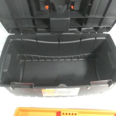 #126 Black & Decker 22" Workmate Multi-Compartment Tool Box with Tray