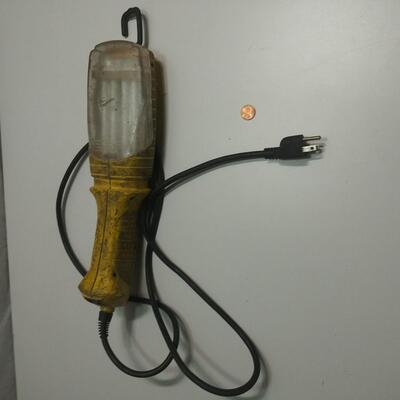 #200 Fluorescent Mechanic Drop Light
