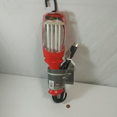 #241 18 Watt Fluorescent Work Light