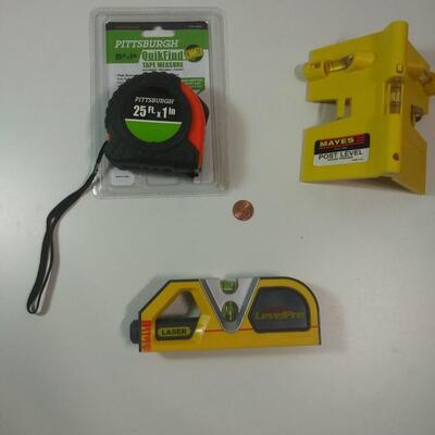 #313 Tape Measure and 2 Levels