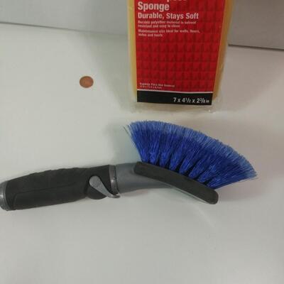 #352Washing Brush and Sponge