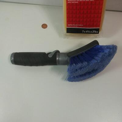 #352Washing Brush and Sponge