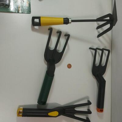 #357 Garden hand Tools
