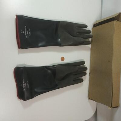 #359 Gloves U.S. Govt. 1954 - Pioneer Rubber Co.