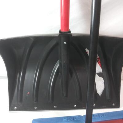 #385 Snow Shovel and Sno Bruum