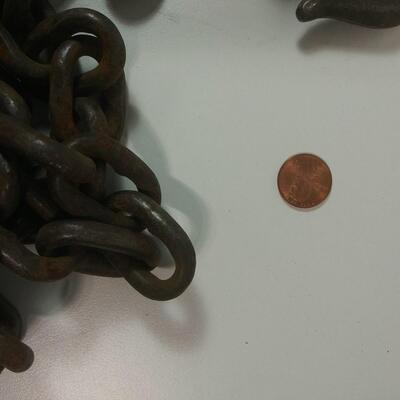 #389 Chain with Hooks