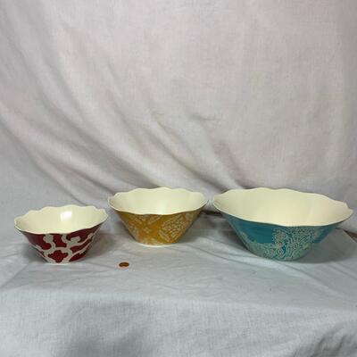 #404 3 - Colorful Bowls