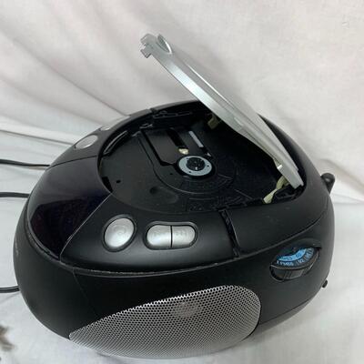 #431 Audiovox AM/FM Radio CD Player