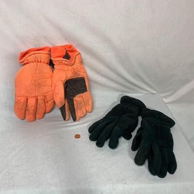 #446 2 - Pair Gloves