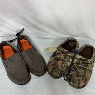 #471 2 Pair size 11 Shoes