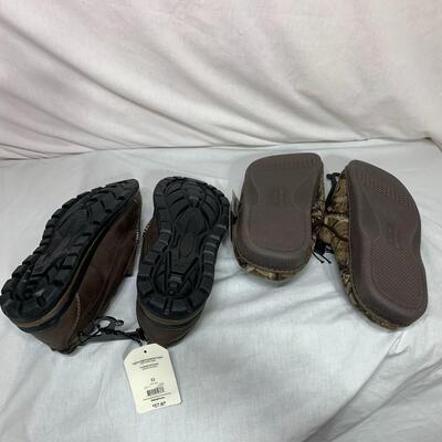 #471 2 Pair size 11 Shoes
