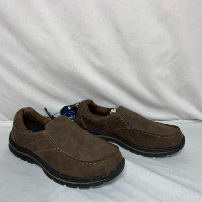 #476 Size 11 Shoes