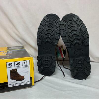 #481 Herman Survivors Size 11 Hiking Boots