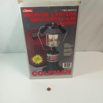 #512 Coleman Two Mantle Propane Lantern and Carry Case Combo