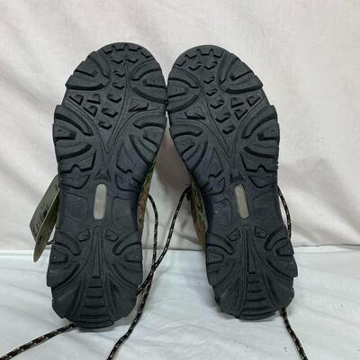 #525 Men's Size 11 Hiking boots