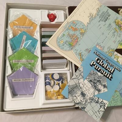 National Geographic global pursuit board game