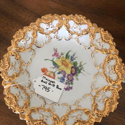 Meissen Hand Painted Gold Gilt Old B Form Cabinet Plate