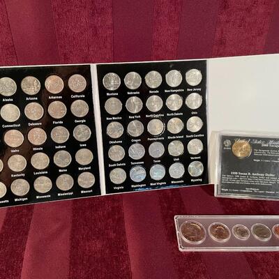 Lot 181  Fifty States Quarter Collection - United States Minted Coin Set