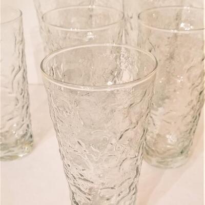 Lot #108  Set of 8 Clear Mid-Century Drinking Glasses