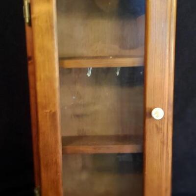 Lot 190  Collectables Cabinet  28.5