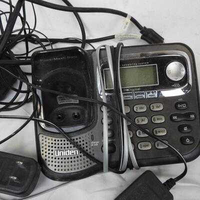 13 pc Electronics, Uniden and Vrtech Home Phones, Radio's, Headphones