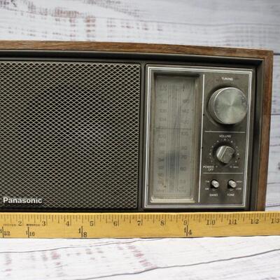 Vintage Made in Japan Panasonic AM FM Radio