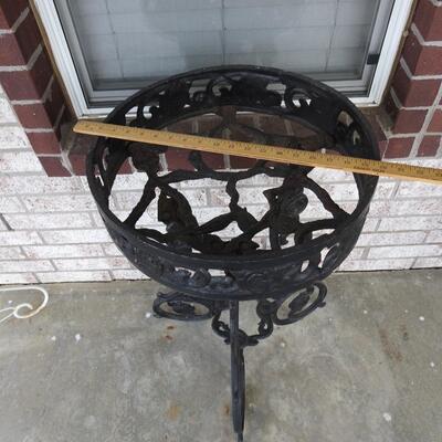 Cast Iron Planter Stand  Yard Art