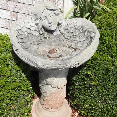 Small bird bath