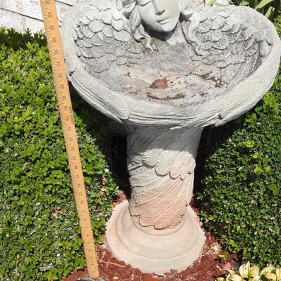 Small bird bath