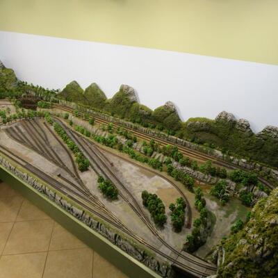 FULLY OPERATIONAL N SCALE LAYOUT DESIGNED BY "ZUGMEISTER"