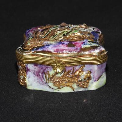 Limoges Hinged trinket box