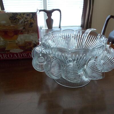 Gibson Punch Bowl Set