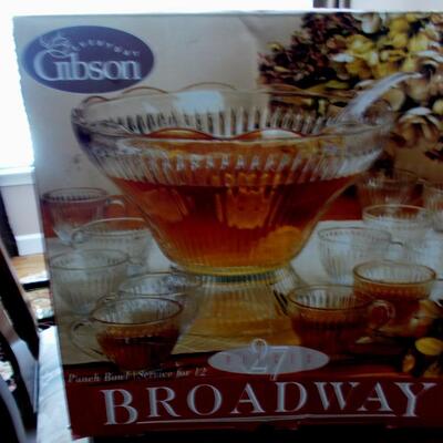 Gibson Punch Bowl Set
