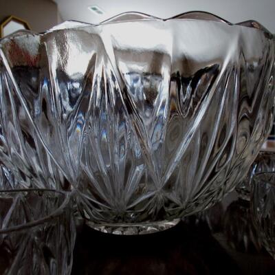 Heavy Glass Punch Bowl Set