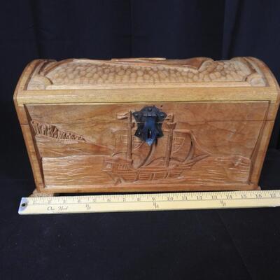 Jolly Rogers Pirate Chest