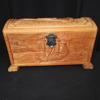 Jolly Rogers Pirate Chest