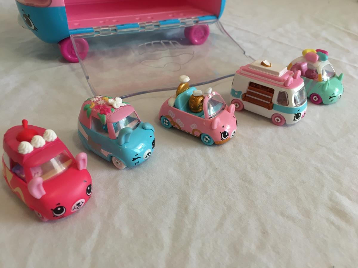 Shopkins Cutie Cars Play n Display Cupcake Van Playset Moose Toys - ToyWiz