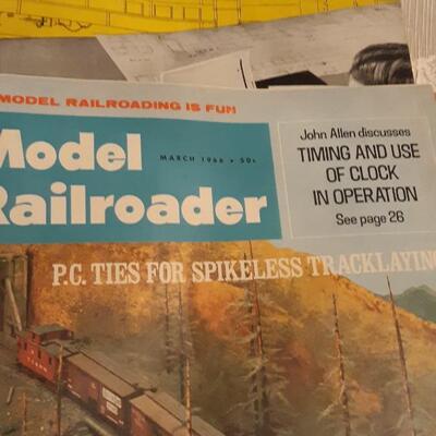 Lot of Vintage Train Book and Magazines
