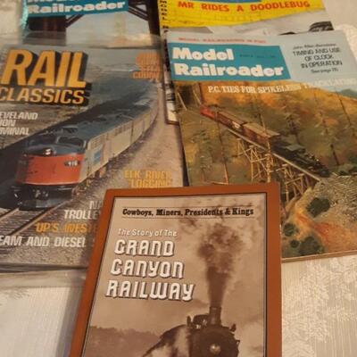Lot of Vintage Train Book and Magazines