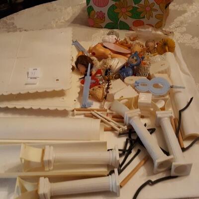 Vintage Cake Decorating Items