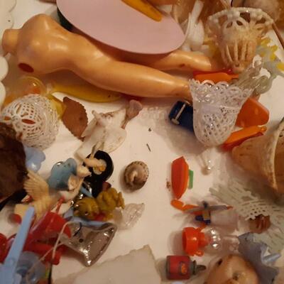 Vintage Cake Decorating Items