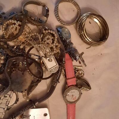 Lot of Jewelry