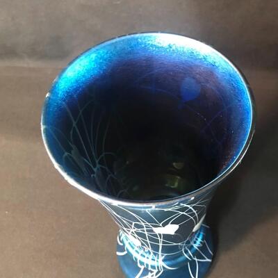 Lot 1: Hearts And Vines Vintage Durand Art Glass Vase American Art Nouveau - Vineland (1 of 2)