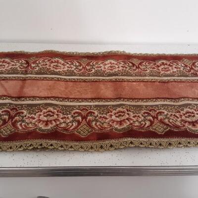 Vintage Tablerunner