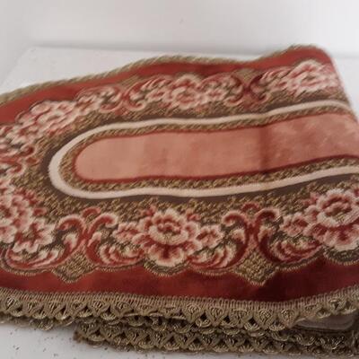 Vintage Tablerunner