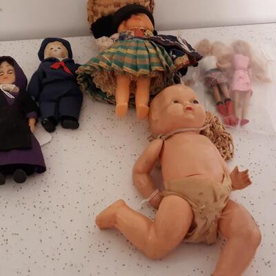 Lot of Vintage and Antique Dolls